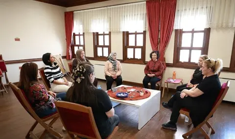 Osmangazi’de meme kanseriyle mücadelede yas çemberi kuruldu