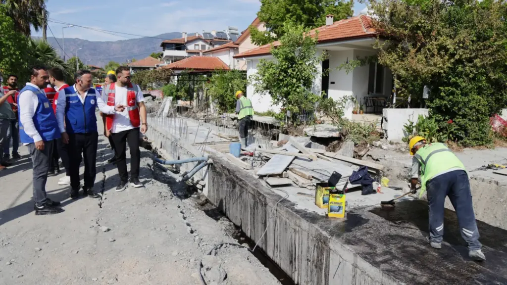 Köyceğiz'de 70 km'lik yol ağında altyapı ve yenileme çalışmaları