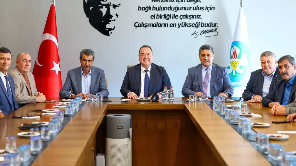 Manisa Büyükşehir’den üreticiye 144 tarım makinesi desteği