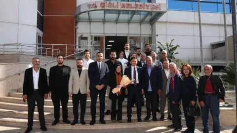 Hamza Dağ’dan Çiğli Belediye Başkanı Yıldız’a ‘hayırlı olsun’ ziyareti