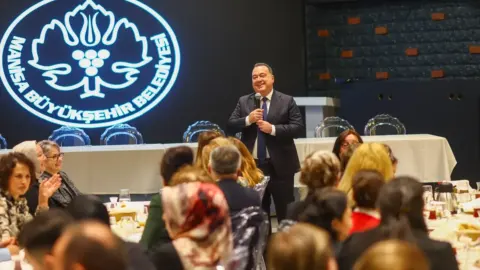 Manisa’da Besim Dutlulu kadın muhtarlarla bir araya geldi