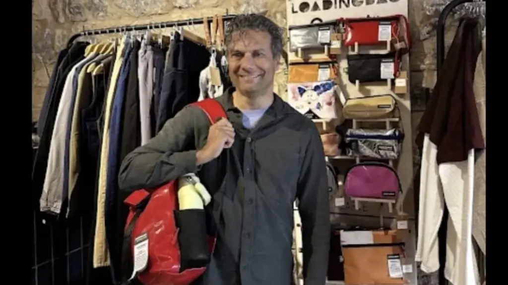 Loading Bag: Dijital Ürün Pasaportu ile upcycle çantaların izi QR kodla