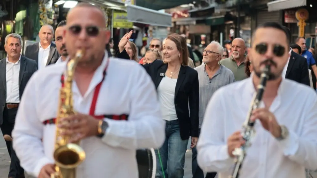 Kemeraltı Festivali İzmir'de esnafı canlandırdı: Ziyaretçi ilgisi arttı