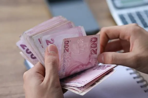 Gelir vergisinde adalet çağrısı: 'Yüzde 65'ini çalışan ödüyor'