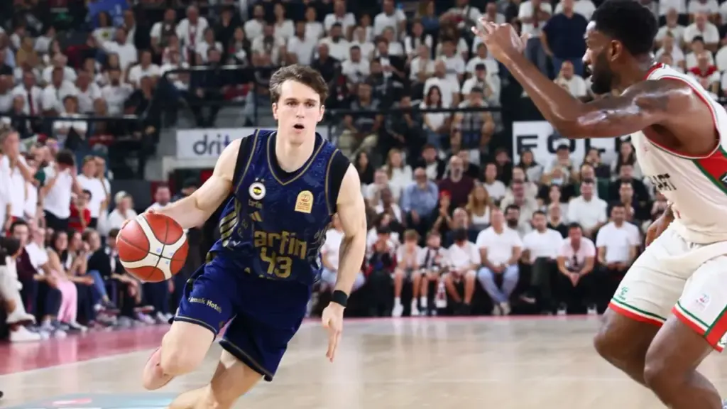 Fenerbahçe, Karşıyaka'yı 97-72 mağlup etti: Deplasmanda farklı galibiyet