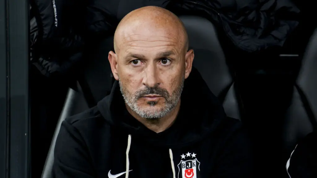 Vincenzo Italiano 8 değişiklikle Başakşehir maçında rotasyon