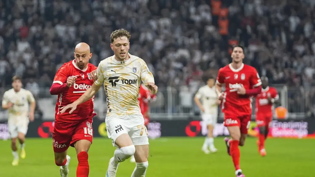 Beşiktaş Başakşehir canlı: İlk yarı sona erdi, skor ve gelişmeler
