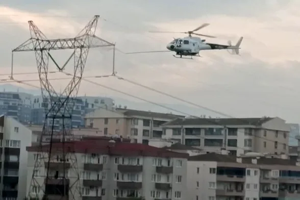 Bursa’da elektrik iletim hatlarına helikopterli bakım yapıldı