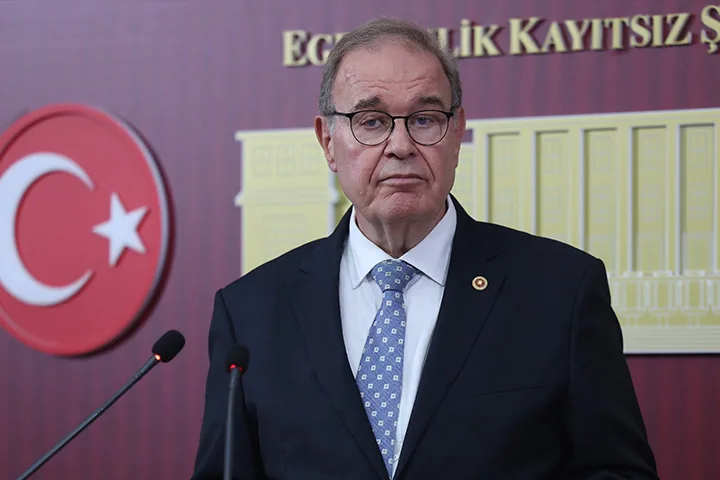 CHP ile Yeni Parti arasında aidat tartışması: Öztrak 'Para CHP'