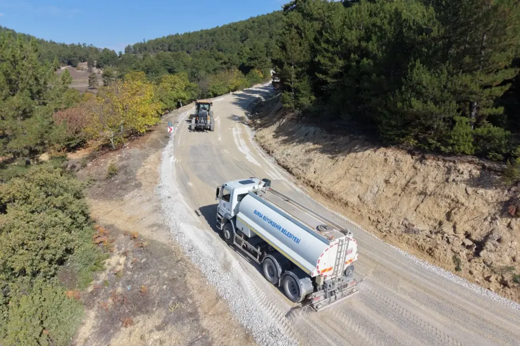 Bursa Keles'te 17 km'lik yol çalışması: üç mahalle bağlanıyor