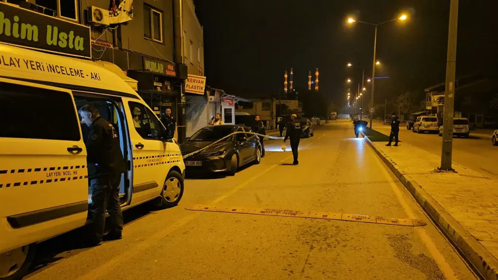 Çorum'da maskeli saldırgan iş yerine ateş açtı, polis soruşturuyor