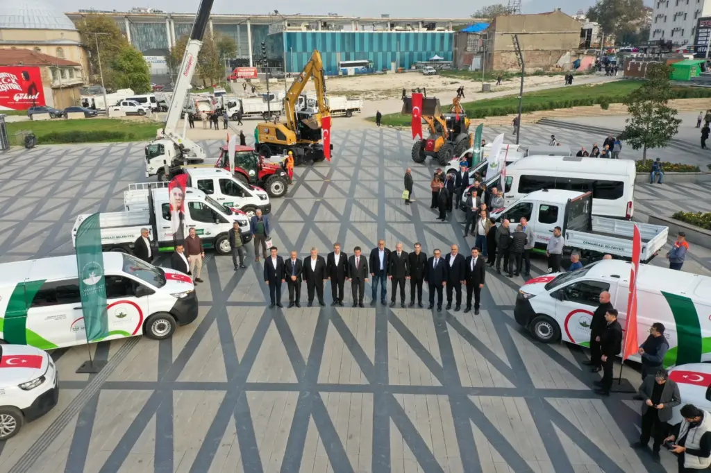 Osmangazi Belediyesi filosunu 41 yeni araçla güçlendirdi