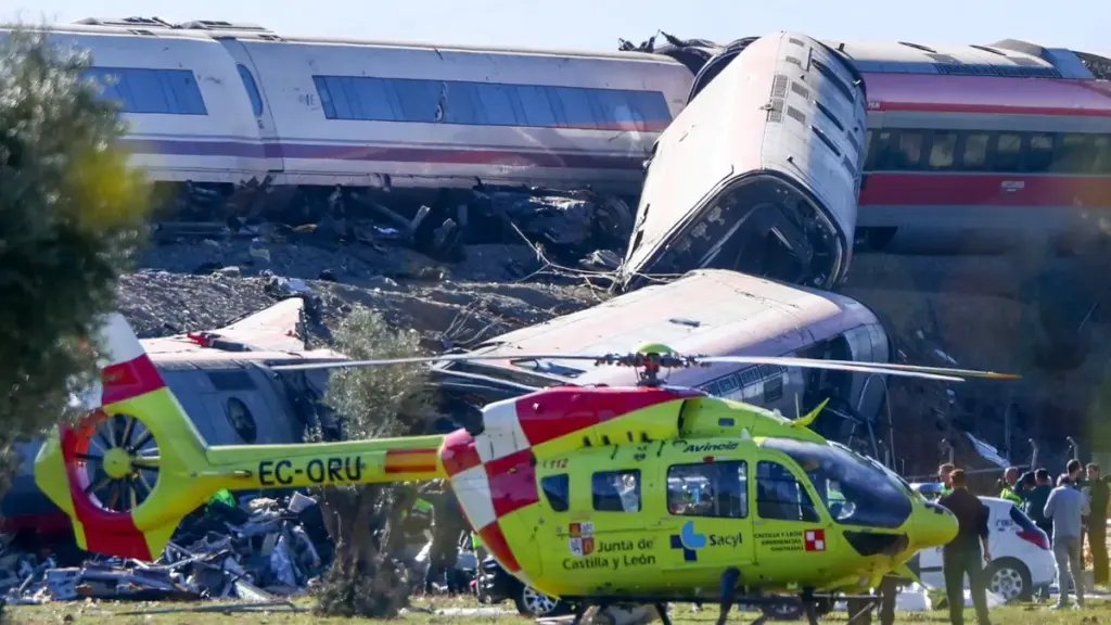 İspanya'da iki hızlı tren çarpıştı: Ölü sayısı 68’e yükseldi, telsiz kayıtları yayımlandı