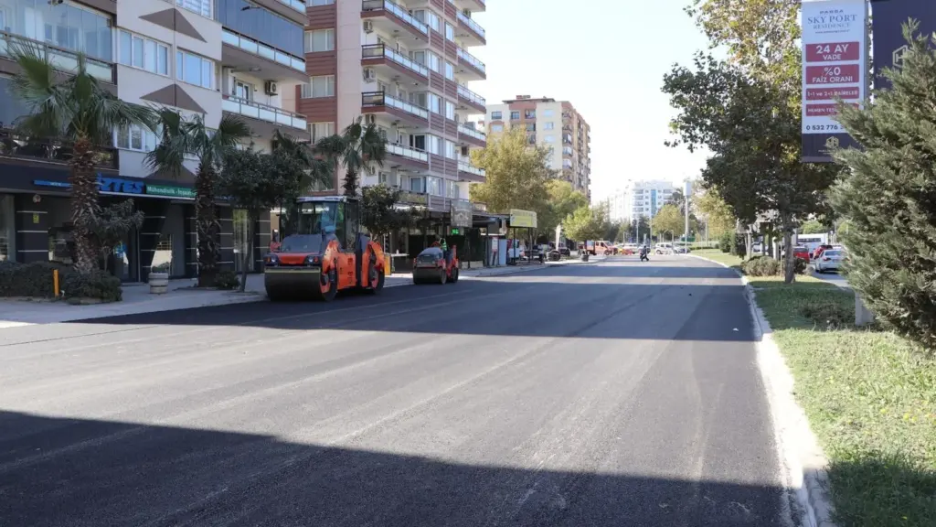 Yüzbaşı İbrahim Hakkı Caddesi'nde 5 km yol yenilemesi