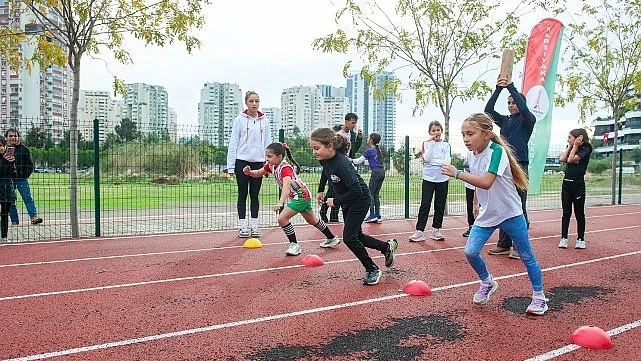 Karşıyaka'da 29 Ekim: Cumhuriyet coşkusu, geçit ve atletizm