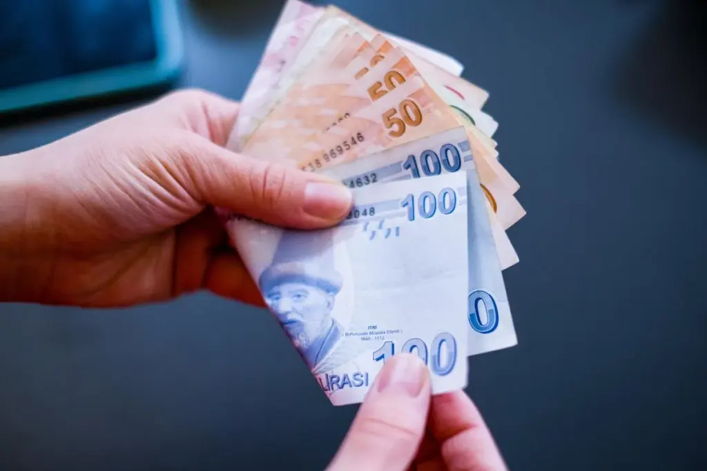 Memur maaşları yeniden düzenleniyor: 5,4 milyon çalışan etkilenecek