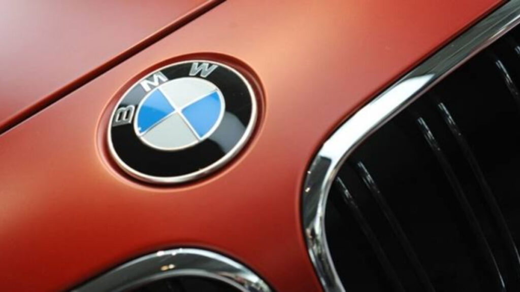 Alman otomotiv devi BMW'de deprem: 8 bin kişi işten çıkarılıyor