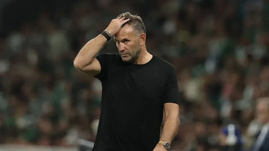 Galatasaray'da Okan Buruk kadro değişikliği: Leão forvette başlıyor