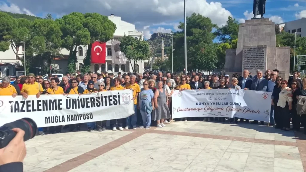 Muğla'da Dünya Yaşlılar Günü: 100 Yaş Evi üyeleri buluştu