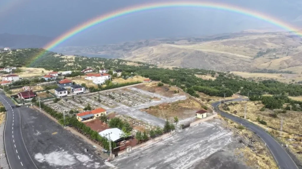 Kayseri Kocasinan'da kırsal mezarlıklar baştan sona yenileniyor