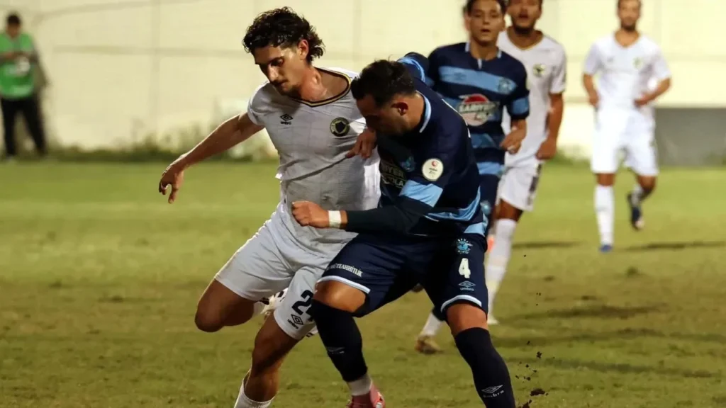 Menemen FK üçte üç yaptı: Adana Demirspor'u 2-0 yendi