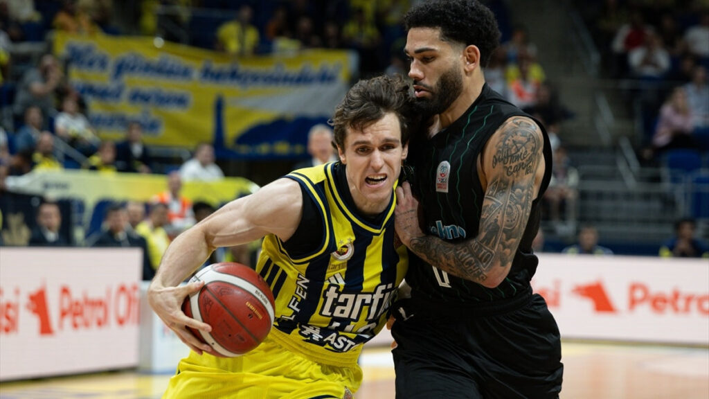 Fenerbahçe ikinci haftada sahasında Körfez'i 85-84 yendi