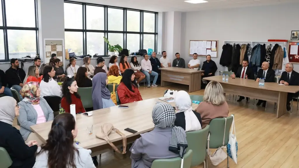 Gebze'de Başkan Büyükgöz okulları ziyaret etti: eğitimde destek