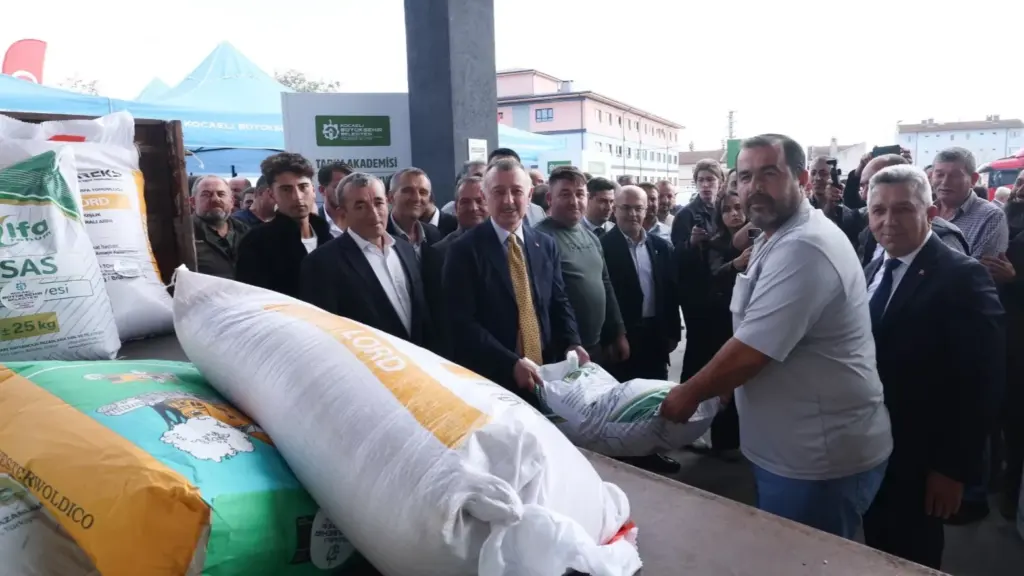 Kocaeli'de yüzde 50 hibeli yem tohumu desteği Kandıra'da başladı