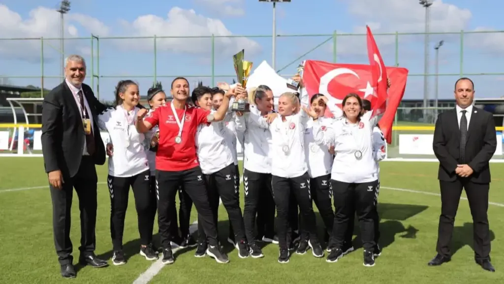 Görme engelli kadınlar namağlup Avrupa şampiyonu: Türkiye 2-0