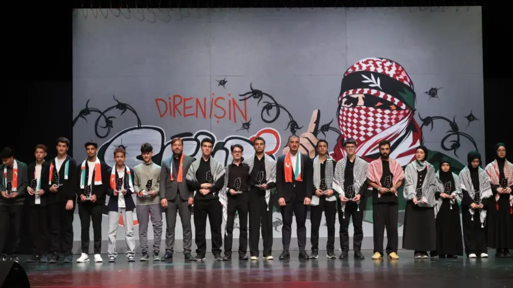 Konya'da LİMA öğrencileri Gazze direnişini şiirle anlattı