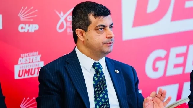 CHP'de İzmir polemiği: Deniz Demir'den Özgür Özel'e çağrı