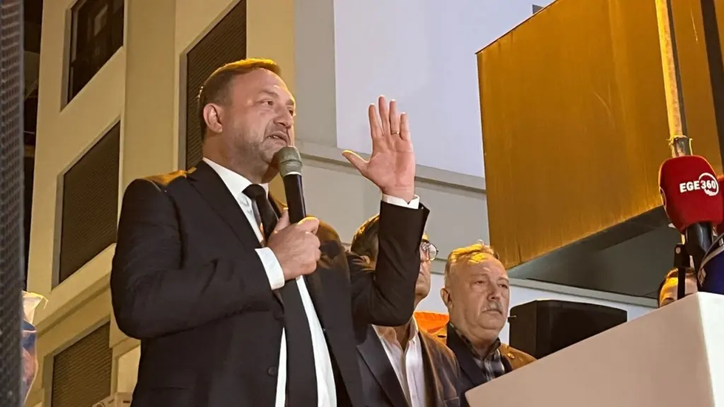 CHP İzmir'de ön seçim talebi: 'Hakkımızı istiyoruz'