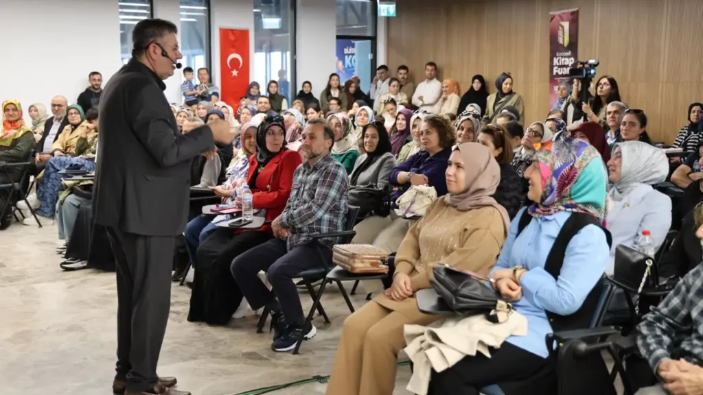 Çocuk eğitiminde iletişim ve ebeveynlerin rolü öne çıktı