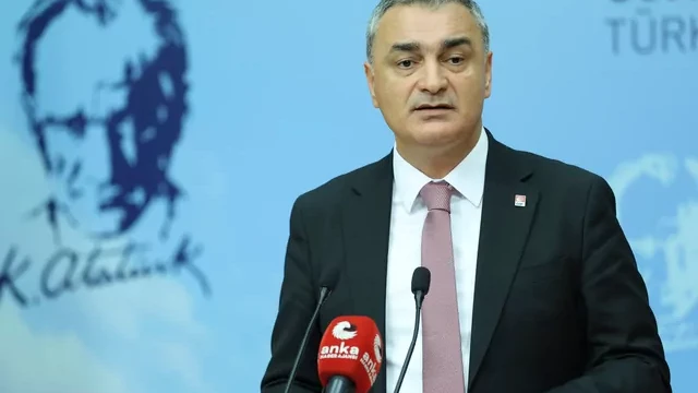 CHP’li Müslim Sarı’dan ekonomi ve yerel siyasete sert eleştiri: Erken seçim çağrısı