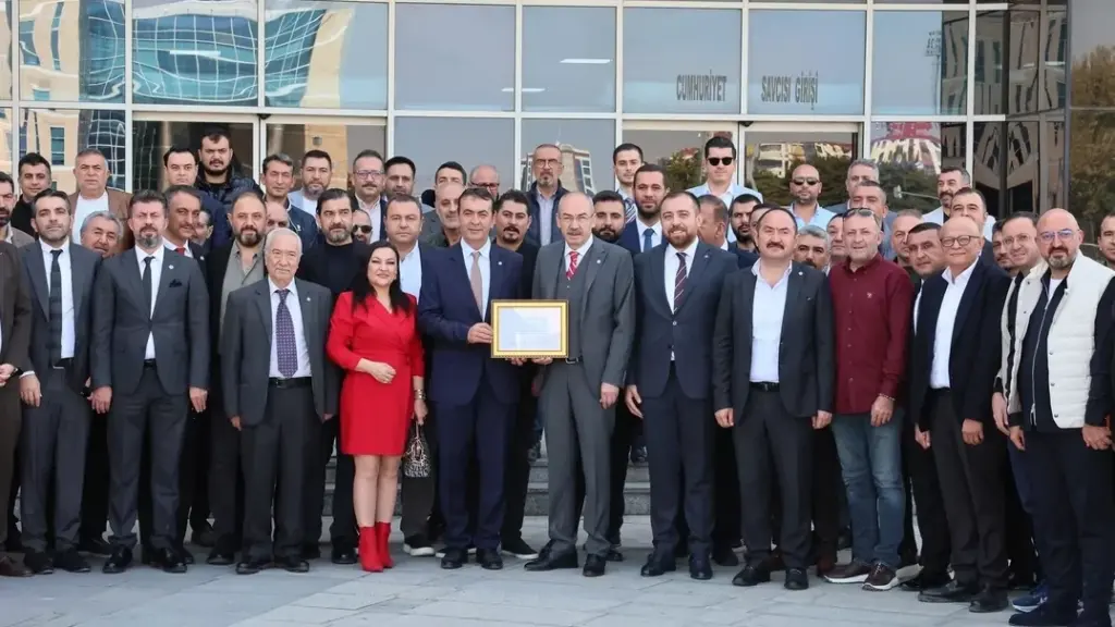 KTO Başkanı Ömer Gülsoy mazbatasını aldı: Yeni dönem başladı