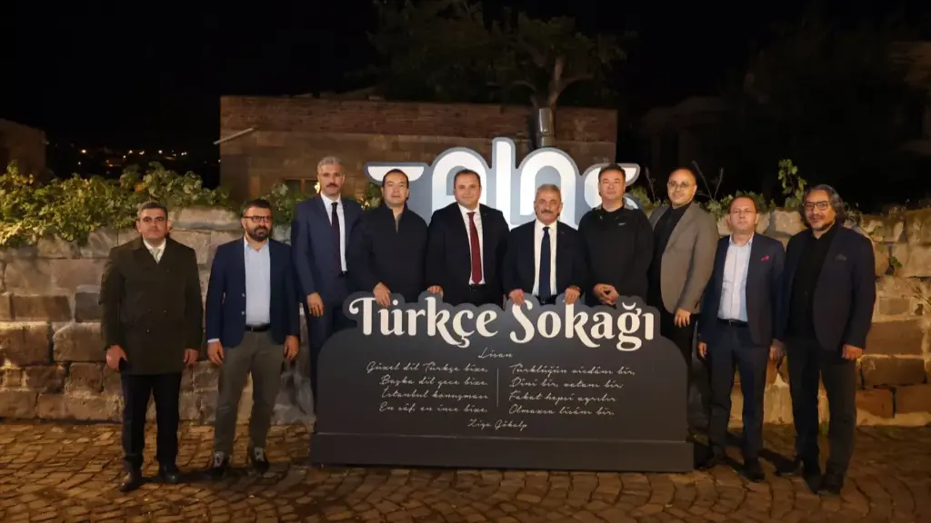 TÜRKSOY temsilcileri Talas’ta Türkçe Sokağı’nı gezdi